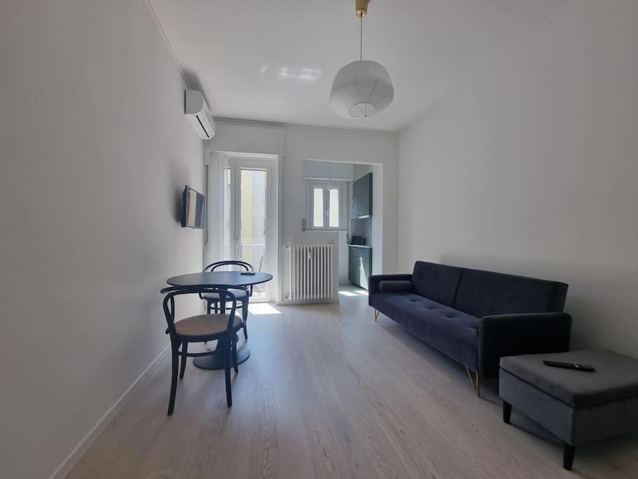 Milan New Apartment In Lively Central Area ภายนอก รูปภาพ